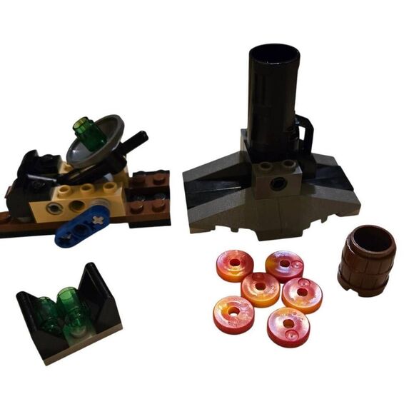 LEGO Avatar: The Last Airbender: Air Temple (3828) Aang Momo Mini Figures Glider - Picture 6 of 11